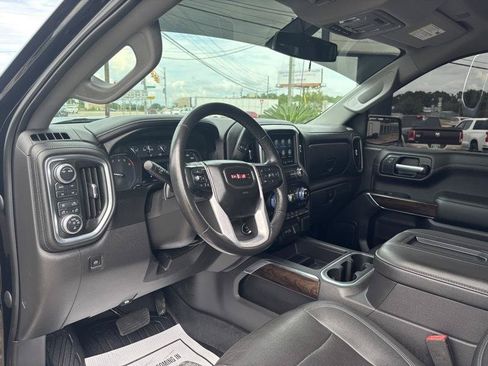 Used 2021 GMC Sierra 1500 SLT w/ SLT Premium Package AWD/4WD image 10