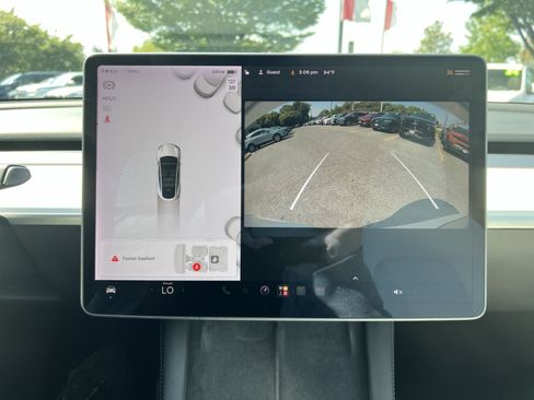 Used 2021 Tesla Model Y Long Range AWD/4WD image 19