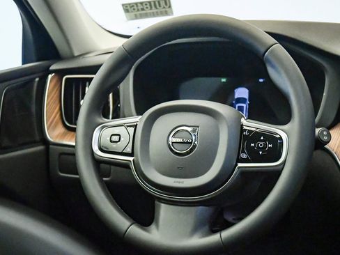 Certified 2023 Volvo XC60 B5 Plus w/ Climate Package AWD/4WD image 13