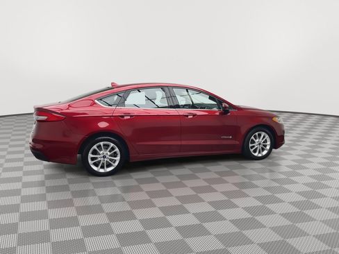 Used 2019 Ford Fusion SE FWD image 36