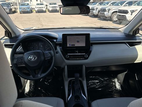 Used 2024 Toyota Corolla Cross L FWD image 14
