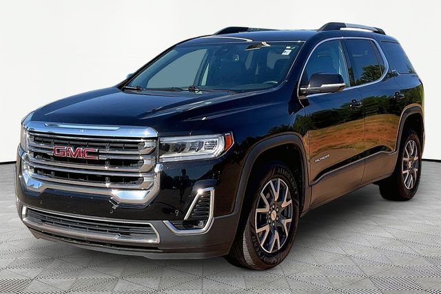 Used 2023 GMC Acadia SLT AWD/4WD image 3