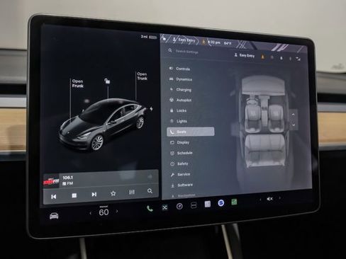 Used 2019 Tesla Model 3 Standard Range Plus image 37