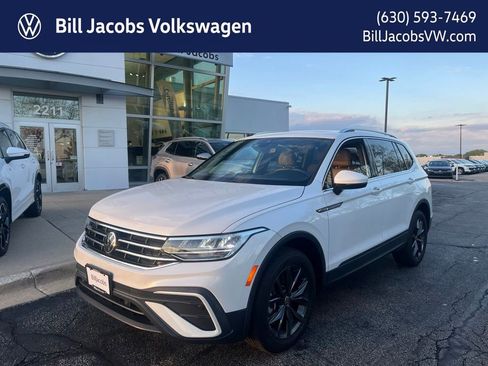Used 2023 Volkswagen Tiguan SE w/ Panoramic Sunroof Package AWD/4WD image 1