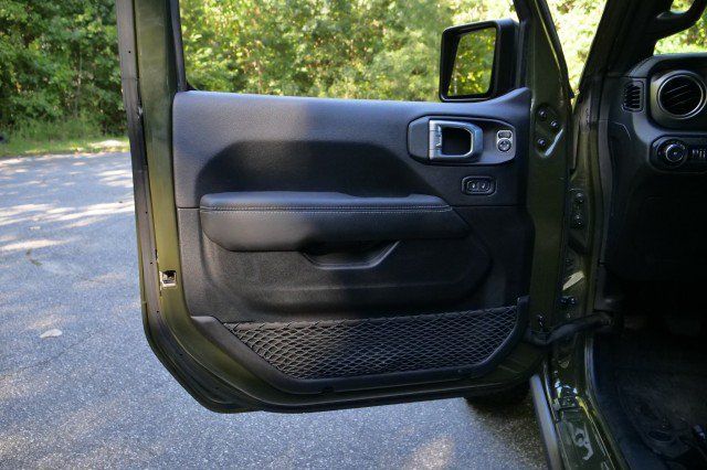 Used 2021 Jeep Wrangler Unlimited Rubicon AWD/4WD image 21