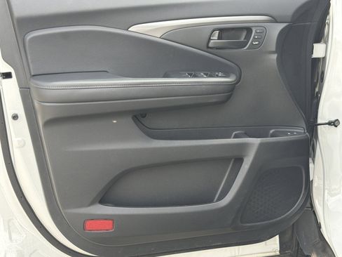 Used 2023 Honda Passport EX-L image 16