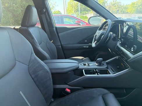 Used 2025 Lexus TX 350 AWD w/ Technology Package image 22