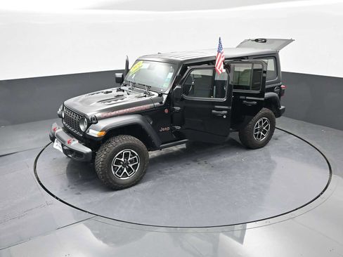 Used 2024 Jeep Wrangler Unlimited Rubicon image 96