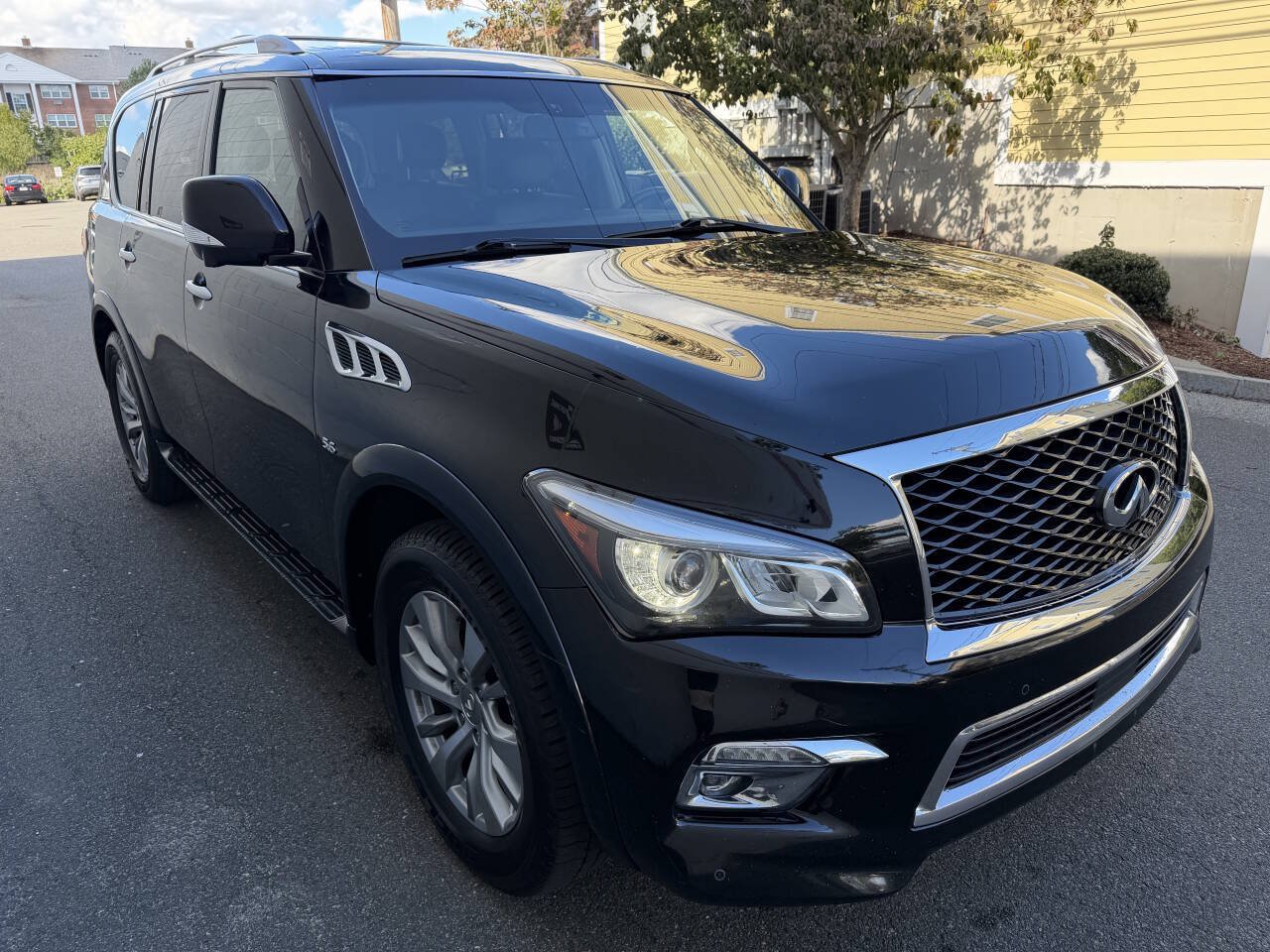 Used 2015 INFINITI QX80 4WD w/ Theater Package image 7