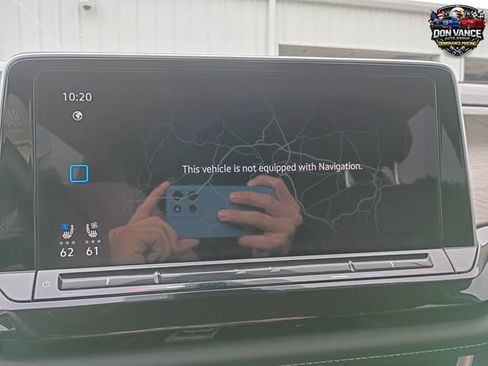 Used 2025 Volkswagen Atlas SE FWD image 19