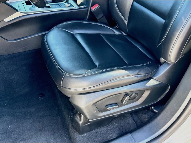 Certified 2021 Ford Explorer XLT w/ Equipment Group 202A AWD/4WD image 20
