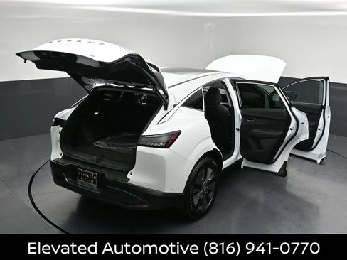 Certified 2025 Nissan Murano SL AWD/4WD image 35