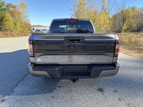 New 2026 Nissan Frontier PRO-4X w/ Pro-4x Convenience Package image 6