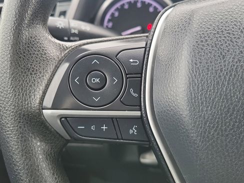 Used 2021 Toyota Camry LE image 23