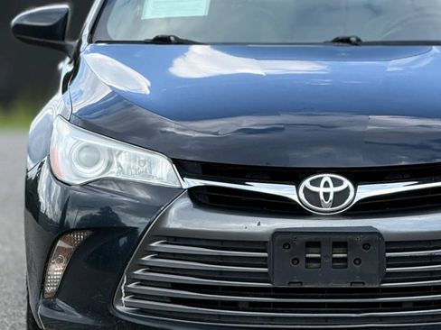 Used 2017 Toyota Camry LE FWD image 11