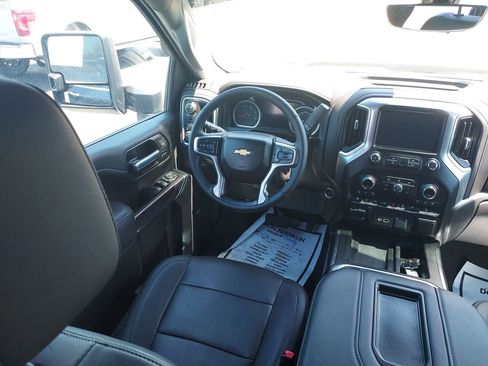 Used 2022 Chevrolet Silverado 2500 LTZ w/ LTZ Premium Package AWD/4WD image 15