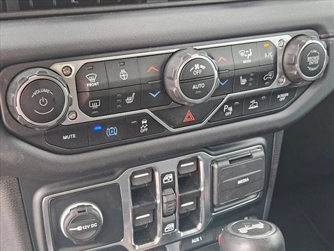Used 2024 Jeep Wrangler Unlimited Rubicon 4xe AWD/4WD image 19