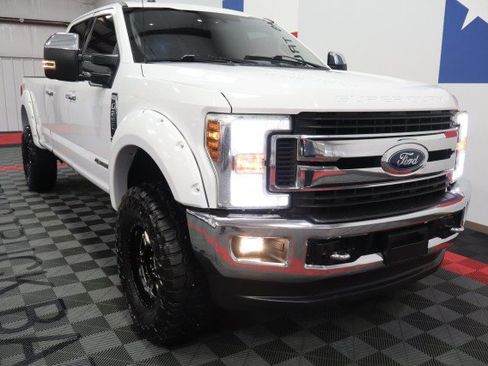 Used 2018 Ford F250 XLT w/ XLT Premium Package AWD/4WD image 23