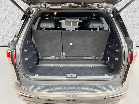 Used 2025 Toyota Sequoia Platinum AWD/4WD image 12