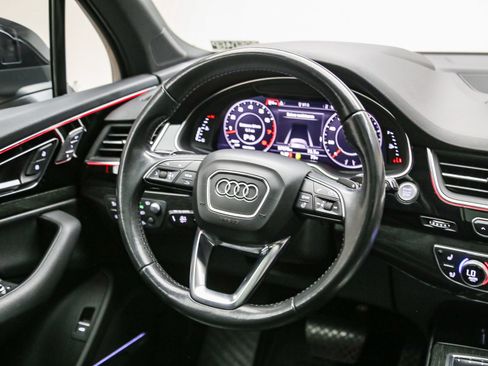 Used 2018 Audi Q7 3.0T Prestige w/ Prestige Package AWD/4WD image 16