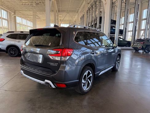 Used 2023 Subaru Forester Touring w/ Popular Package #3 AWD/4WD image 3
