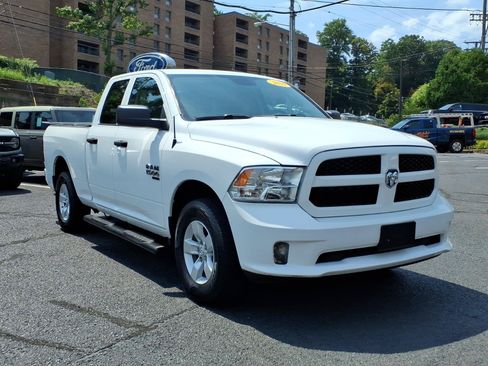 Certified 2019 RAM 1500 Express AWD/4WD image 3