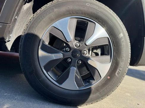 Used 2022 Jeep Grand Cherokee Limited 4xe image 7