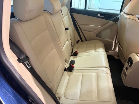 Used 2013 Volkswagen Tiguan SE image 19