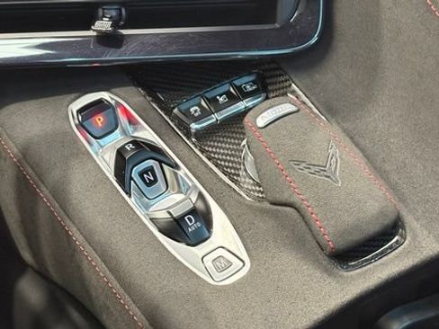 Used 2024 Chevrolet Corvette Stingray Premium Cpe w/ Z51 Performance Package RWD image 38