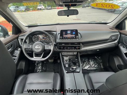 Used 2023 Nissan Rogue SV w/ SV Premium B Package AWD/4WD image 17