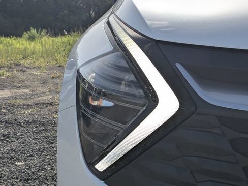 Certified 2025 Kia Sportage LX FWD image 10