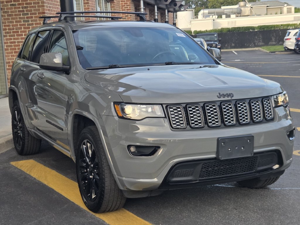 Used 2021 Jeep Grand Cherokee Laredo X AWD/4WD image 6