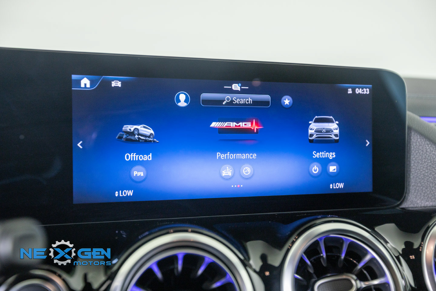 Used 2024 Mercedes-Benz GLA 35 AMG 4MATIC image 22
