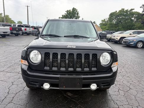 Used 2016 Jeep Patriot 4WD image 2