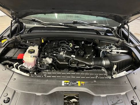 Used 2024 Jeep Grand Cherokee L Altitude image 28