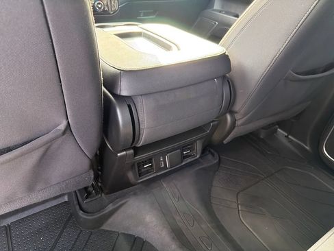 Used 2022 Chevrolet Silverado 1500 LT RWD image 31