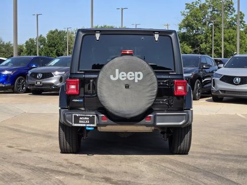 Used 2023 Jeep Wrangler Unlimited Sahara AWD/4WD image 7