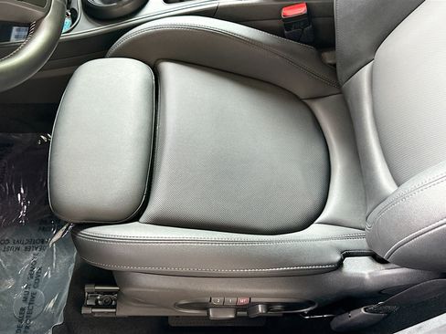 Certified 2024 MINI Cooper Countryman S w/ Premium Package FWD image 19