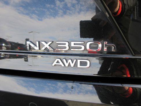 Used 2025 Lexus NX 350h 350h Base w/ Cold Area Package image 8