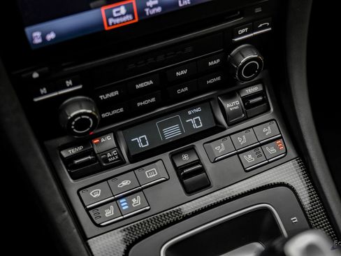 Used 2017 Porsche 911 Turbo image 63