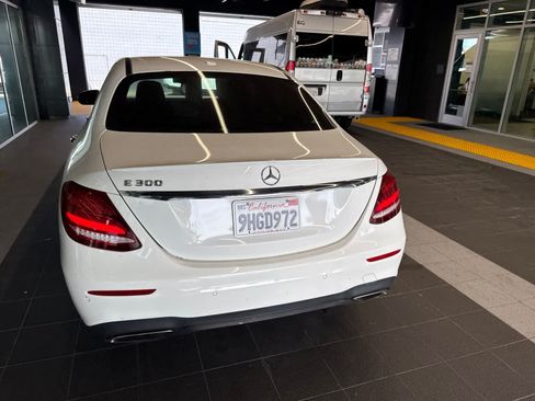 Used 2018 Mercedes-Benz E 300 image 18