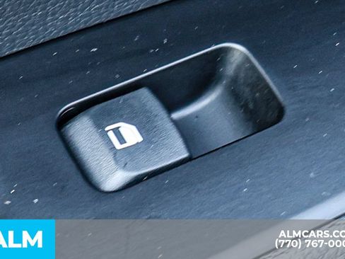 Used 2025 Kia Soul LX w/ LX Technology Package FWD image 48