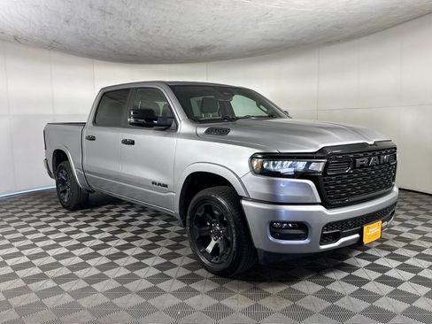 Certified 2025 RAM 1500 Big Horn AWD/4WD image 3