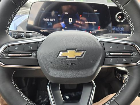 New 2026 Chevrolet Equinox EV LT AWD/4WD image 21