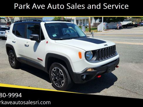 Used 2016 Jeep Renegade Trailhawk w/ Premium Trailhawk Package AWD/4WD image 1