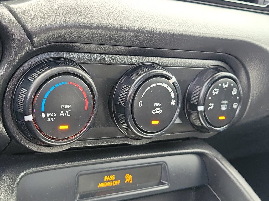 Used 2019 MAZDA MX-5 Miata Sport w/ I-ACTIVSENSE Sport Package RWD image 17