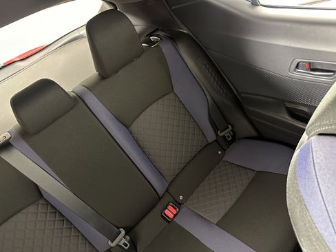 Used 2020 Toyota C-HR XLE image 15