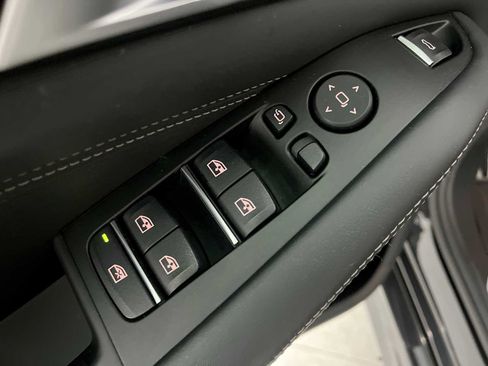 Used 2019 BMW X5 xDrive50i w/ M Sport Package AWD/4WD image 21