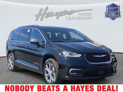 New 2026 Chrysler Pacifica Pinnacle w/ Trailer Tow Group