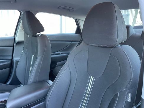 Used 2022 Hyundai Elantra SEL w/ Convenience Package image 24